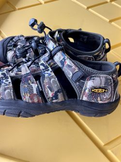Keen Sandals Size 3