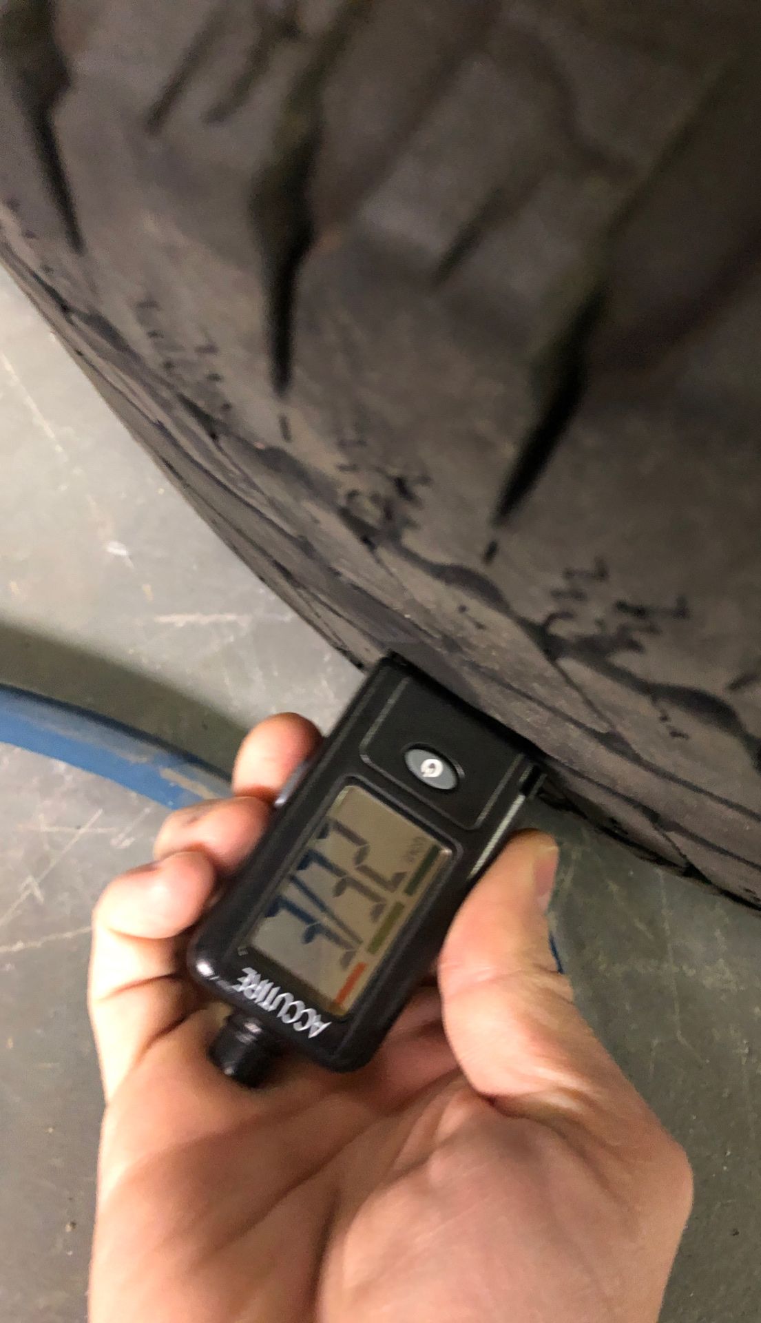 2018 GMC 2500 Denali 20” wheels Goodyear tires for Sale in Victorville