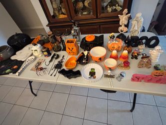 Instant Halloween home decor locked new vintage