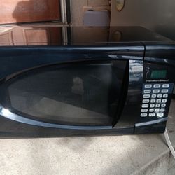 !! Microwave Hamilton Beach  Works Good 