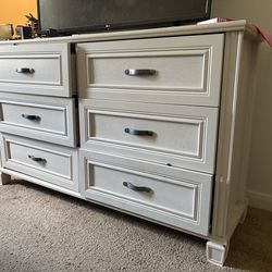 6 drawer white dresser
