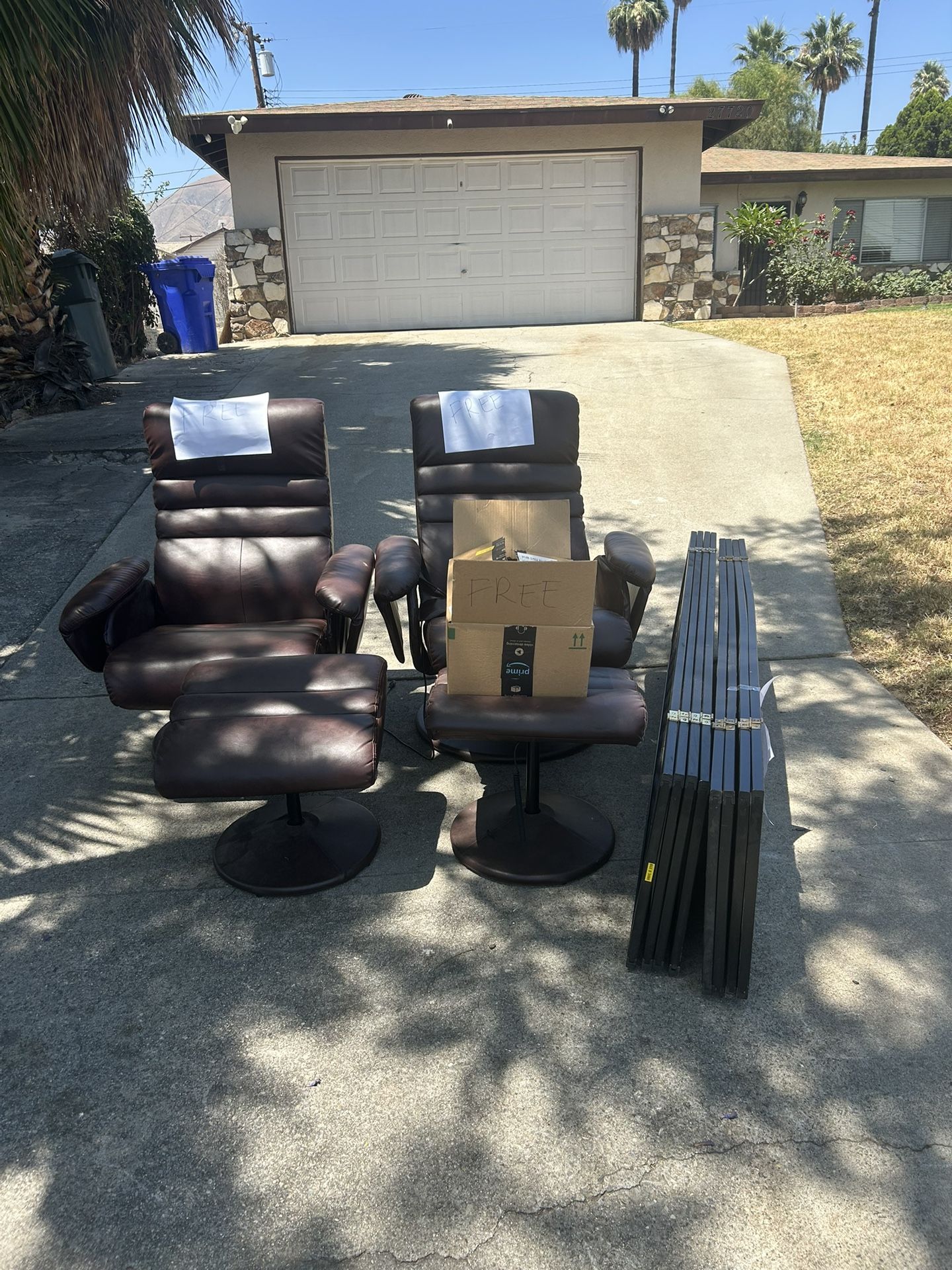 Free Massage Chairs And Room Dividers