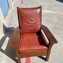 Stickley Chair #32 Onadaga Finish 