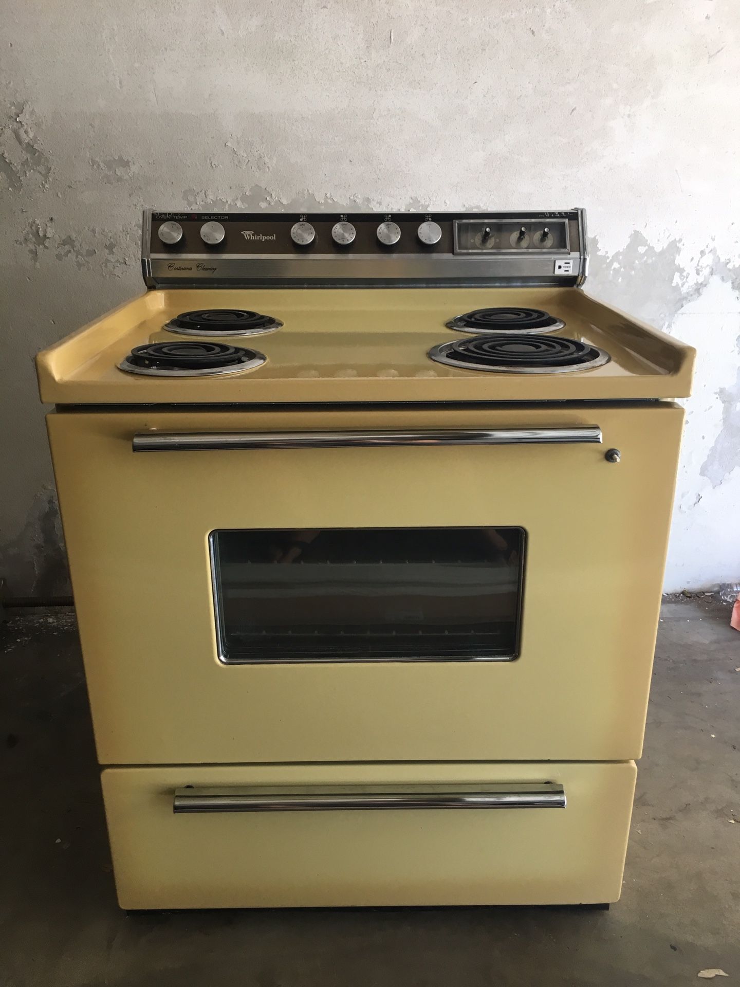 1970's vintage electric range/oven