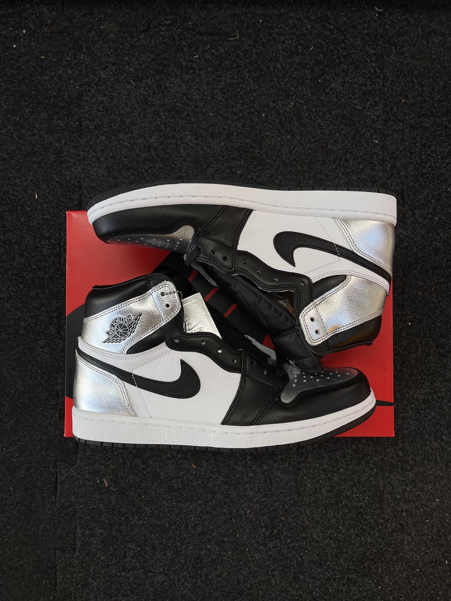 Jordan 1 Silver Toe 