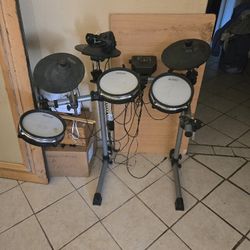 Simmons Electric Drum Set