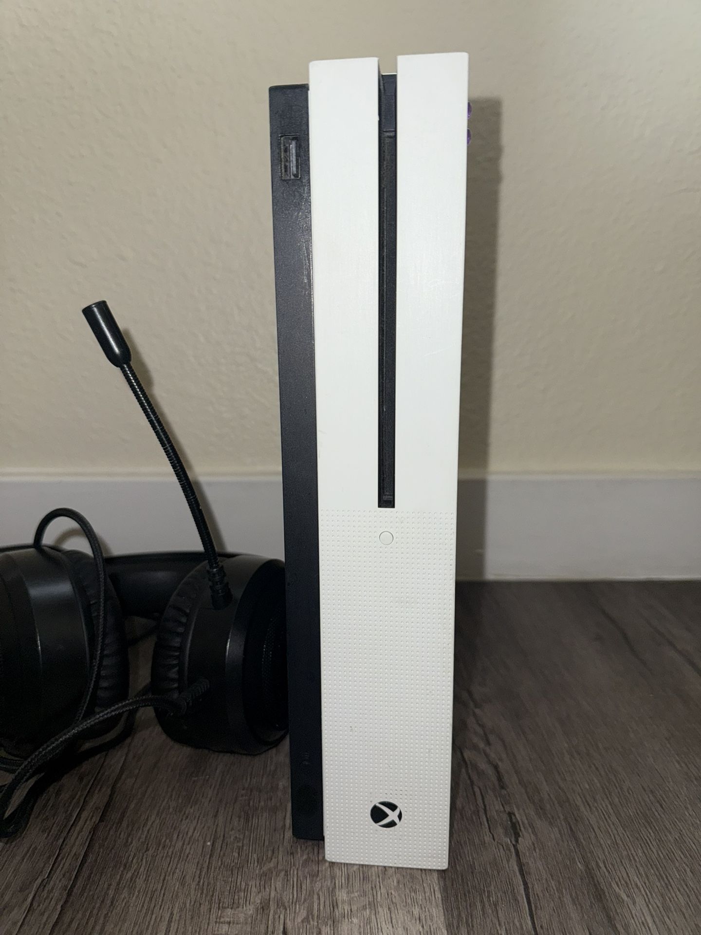 Xbox One S