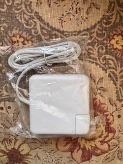 Charger for Apple MacBook Pro/air. MagSafe 2 onnector. 85W. New. Charger for Apple MacBook Pro/air. MagSafe 2 Connector. 85W. New.