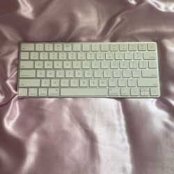 Apple Keyboard