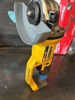 Dewalt 20v coerdless grinder ( used)