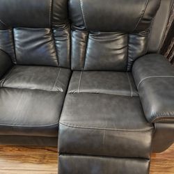 Leather 2 PC Couch Set 