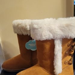 Girl's Boots