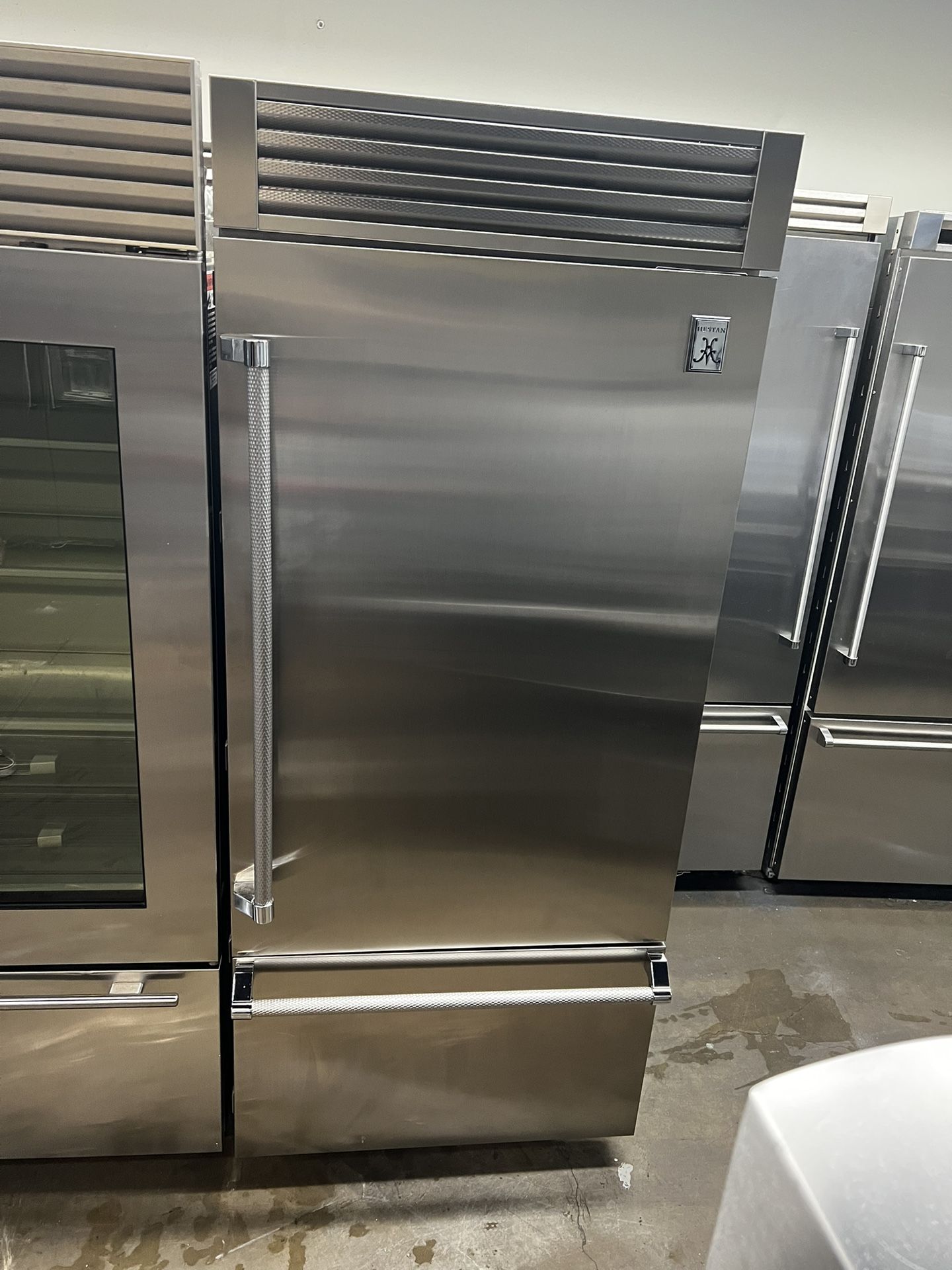 HESTAN 36”WIDE BUILT IN STAINLESS STEEL BOTTOM FREEZER