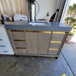 Modern Bathroom Vanity –Fairmont Designs