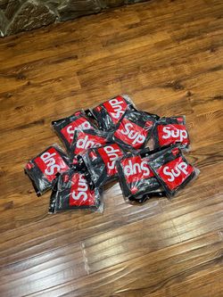 Supreme socks