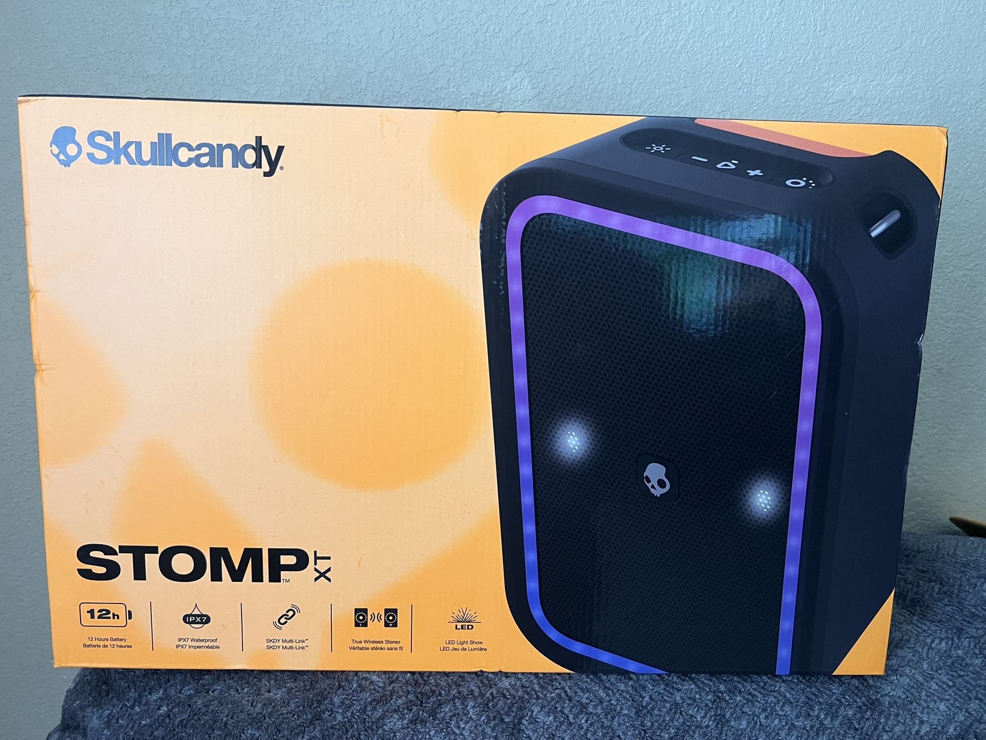 NEW- Skullcandy Stomp Bluetooth Speaker 