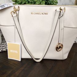 New Michael Kors Purse