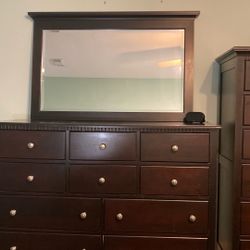 Solid Wood Dresser With Mirror