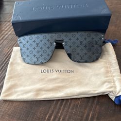 Authentic Louis Vuitton Sunglasses 