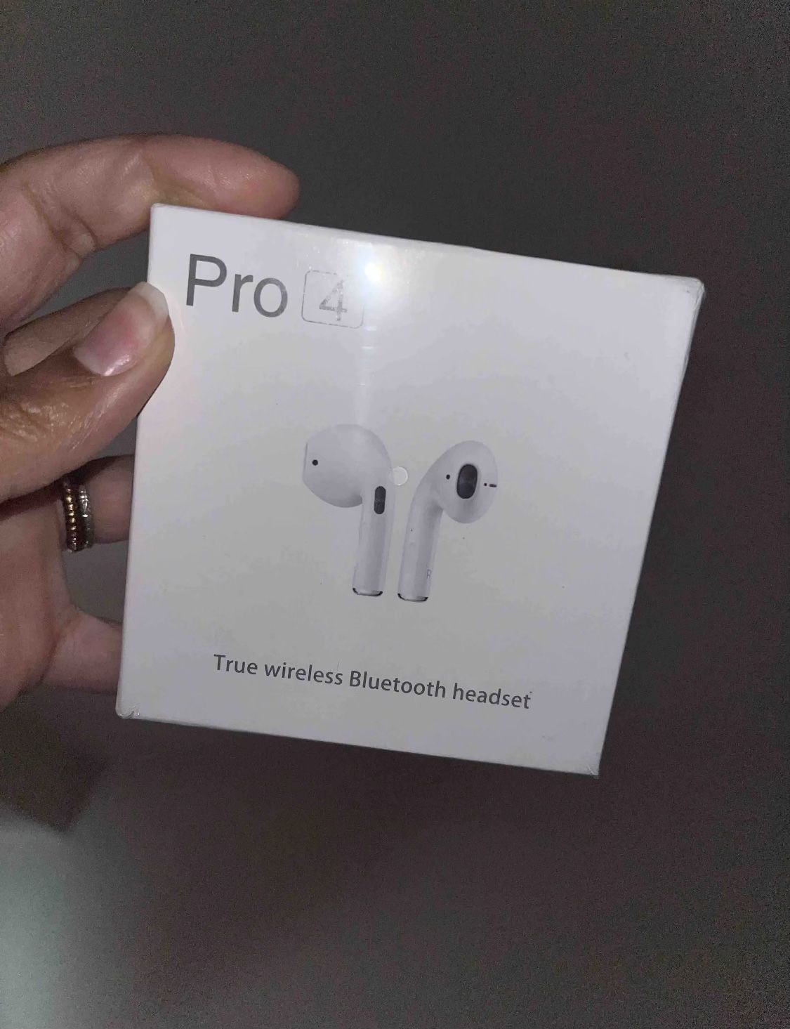 AirPods Gen 4