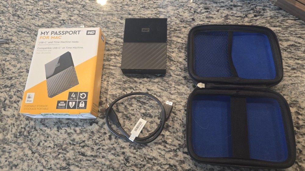 **My Passport 4tb (For MAC) & Case**