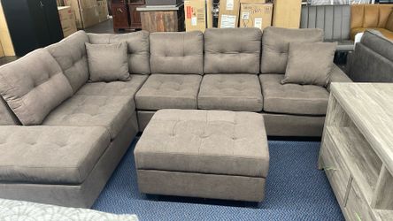 Reversible Sectional With Storage Ottoman 