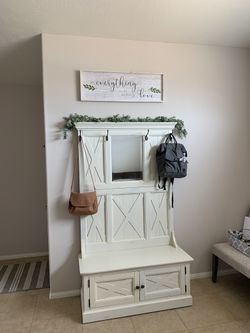 Farmhouse Hall Tree