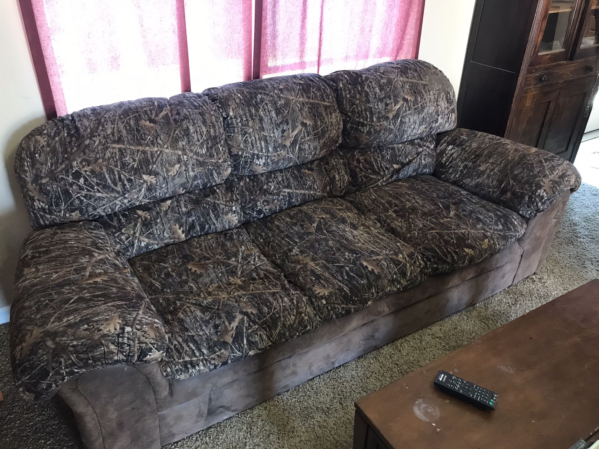 Camouflage couch—— FREE—-