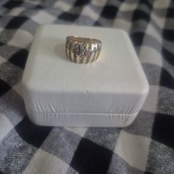 Anillo De 14 K. Con Diamantes 