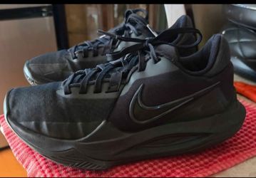 Kids Nike tennis size 4,$15,Used,great condition