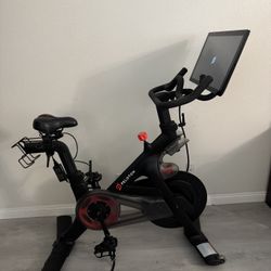 Peloton Bike 