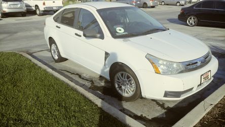 8 ford focus 1200 deposit rest.Payments