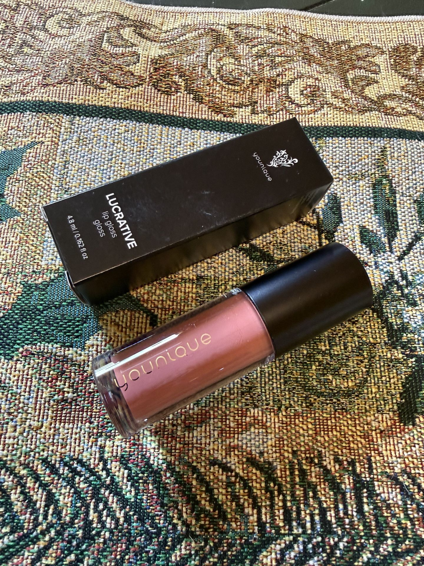 Brand New In Box YOUNIQUE Lucrative Lip Gloss In LUXE