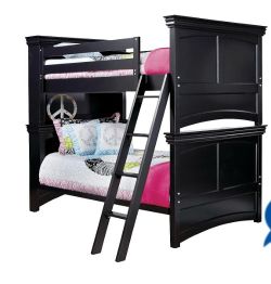 Nice solid twin bunkbeds. PICK UP ONLY!