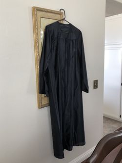 Black LAST ONE - Still Available As Of 6/1/25 Zippered Graduation Gown And Mortarboard 