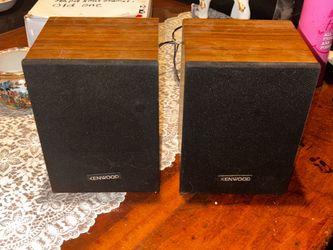 vintage Kenwood LSK-02S bookshelf speakers