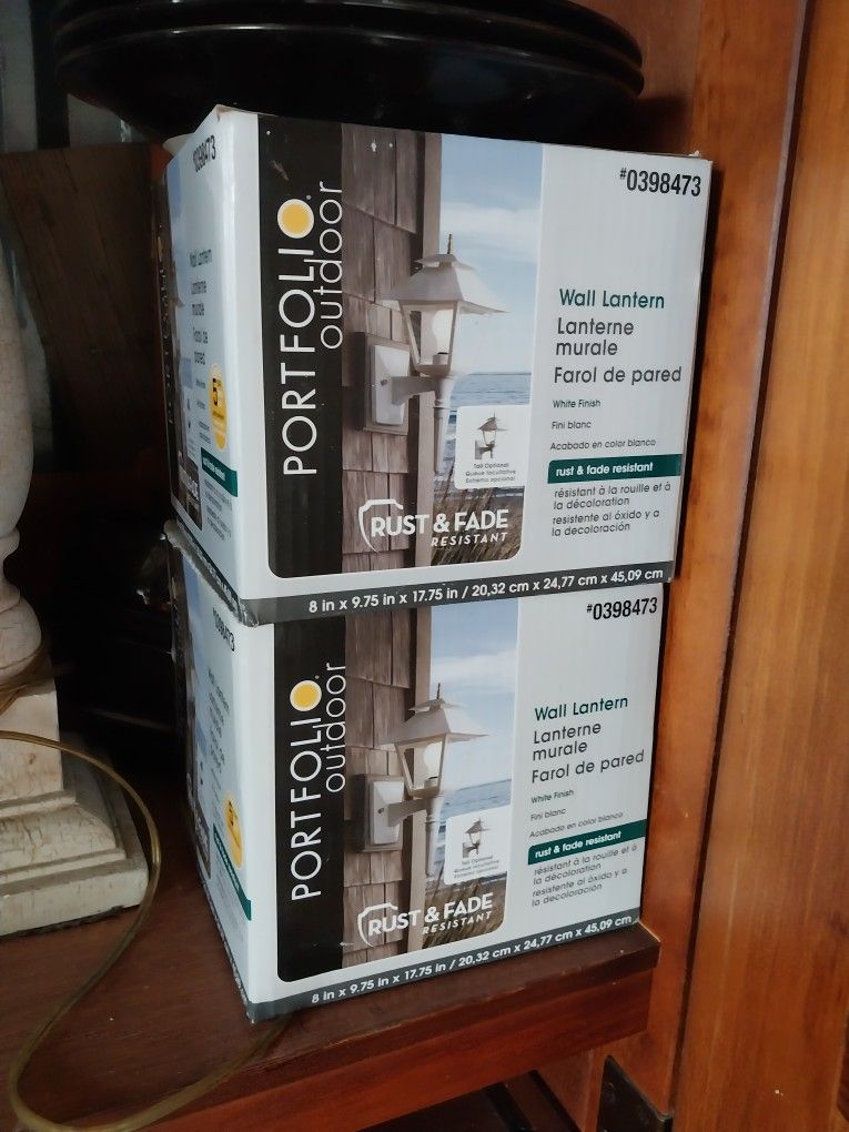 2 Wall Lanterns New In Box