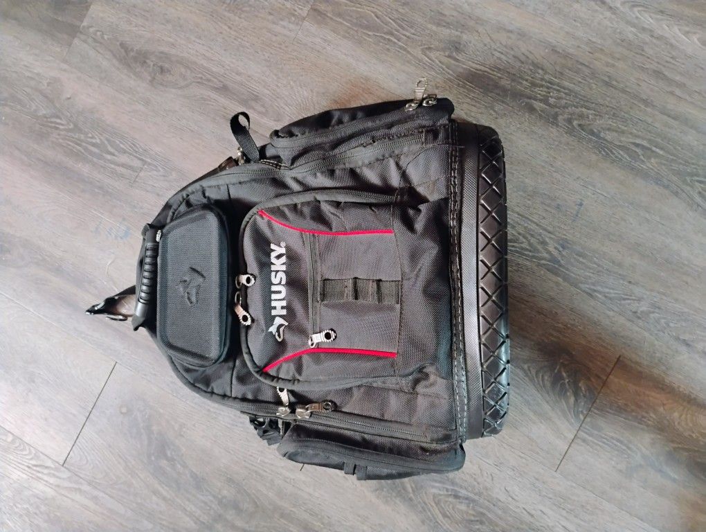 Husky Back Pack 16in