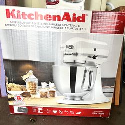 Kitchenaid KSM150PS 5-qt Standard mixer