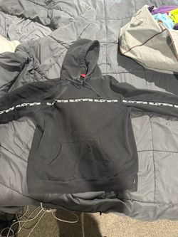 Supreme hoodie