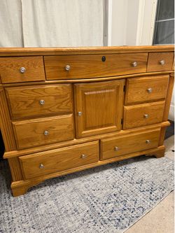 Wood dresser