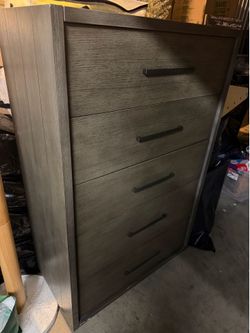 5 Drawer Charcoal Gray Dresser Chest