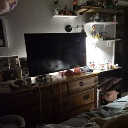 
43" Quantum 4K Smart TV - VIZIO