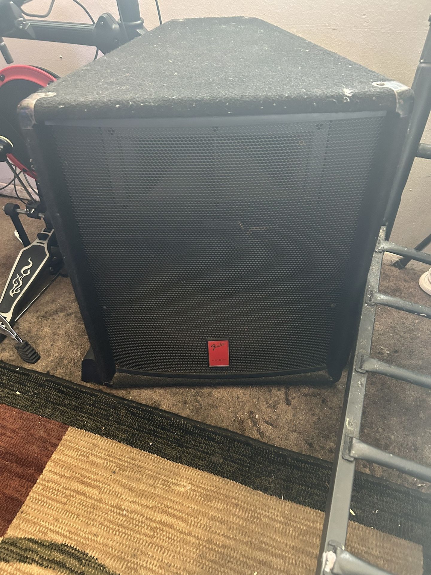 Set Of Two Fender Studio Speakers model 112ELC