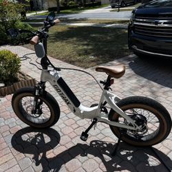 ELECTRIC BIKE GOTRAX F5 28 MHP 40 Miles Range