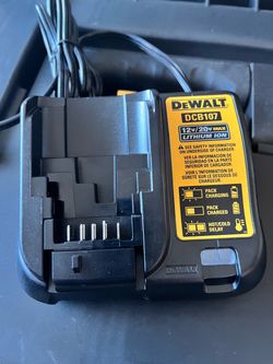 DeWalt DCB107 12V/20V Max Battery Charger