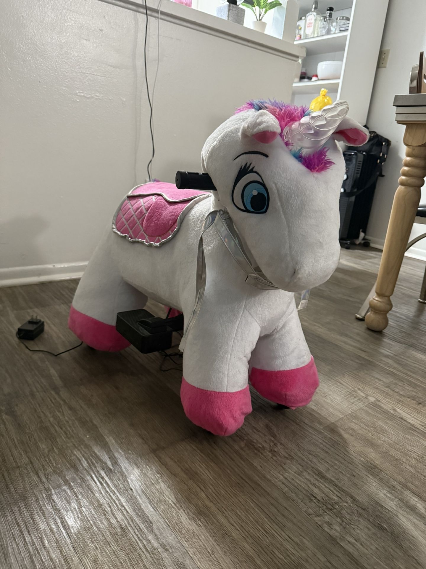 Willow Unicorn 6V Plush Ride On
