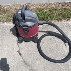 Five Gallon Wet/dry Vacuum 