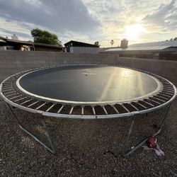 14’ Trampoline 