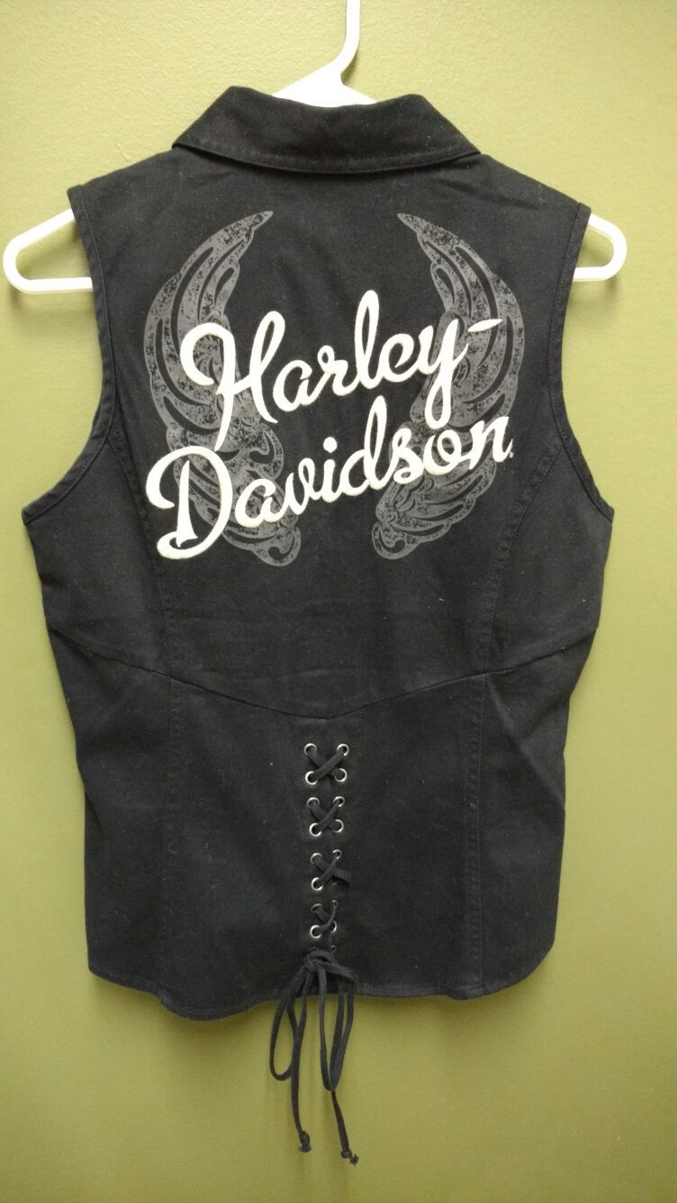 Women's Harley Davidson size medium women's motorcycle vest